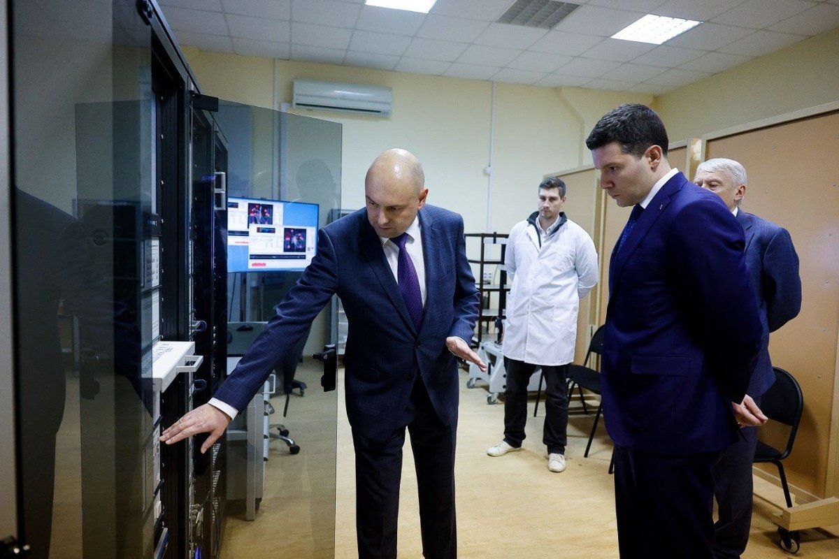 Антон Алиханов посетил государственный научный центр «ВНИИФТРИ» Росстандарта